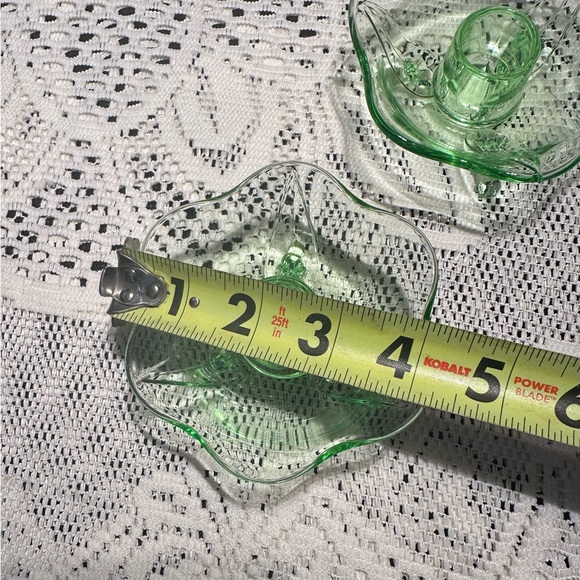 PAIR OF FENTON LOTUS 6-PETAL GREEN URANIUM VASELINE GLASS 3-FOOTED CANDLE HOLDER - Picture 10 of 11